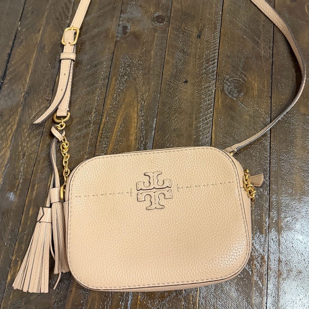 Tory Burch McGraw Camera Bag in a Neutral Pink